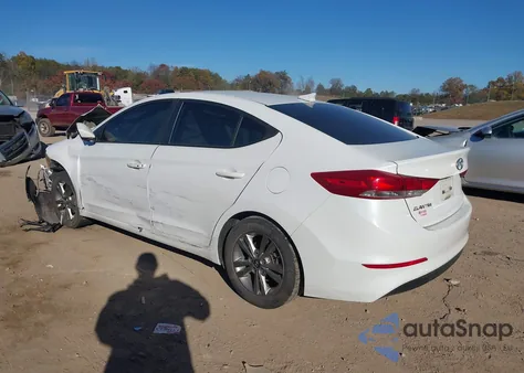 2018 Hyundai Elantra Value Edition z USA, uszkodzony, nr VIN 5NPD84LF3JH360062
